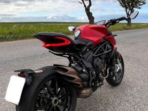 MV AGUSTA DRAGSTER 800 R