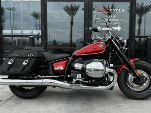 2022 BMW R 18 CLASSIC MARS RED METALLIC