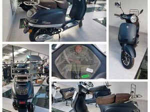 ② GTS TOSCANA EXCLUSIVE NIEUWE SCOOTER A/B EURO 5 € 2.299€