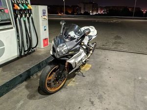 SUZUKI GSXR 1000 COLARES