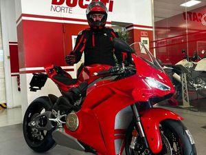 DUCATI PANIGALE V4 LOUROSA