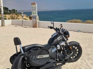 KEEWAY SUPERLIGHT 125 CC SEMI-NOVA - 2019- GARAGEM - 3.900 KM ARMAÇÃO DE PERA