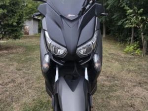 YAMAHA X-MAX