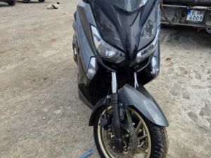 YAMAHA X-MAX