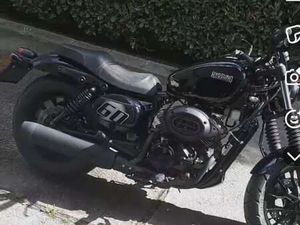 HYOSUNG AQUILA 125 ZWART