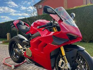 DUCATI PANIGALE V4 S ROSSO