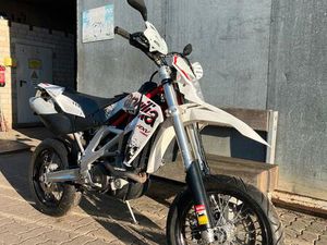 APRILIA RXV SXV 450 V2 SUPERMOTO
