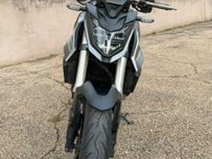 HONDA HORNET 750 - 2024 - 33.000 KM
