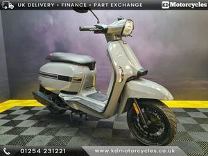 LAMBRETTA V125 CC SPECIAL LEARNER LEGAL COMMUTER FAST BEST SCOOTER FOR SALE