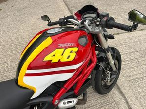 2008 08 DUCATI MONSTER 696 PLUS M696 RED NAKED M 696 RETRO CAFE STYLE