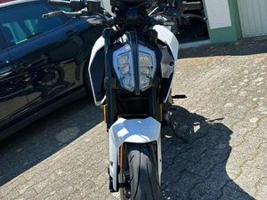 KTM DUKE 125 – BJ 2018 – FAHRBEREIT, TÜV 10/27 – FRISCH GEWARTET