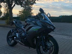 KAWASAKI NINJA 650