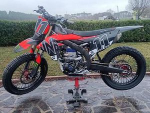 YAMAHA YZ 450 F 2025