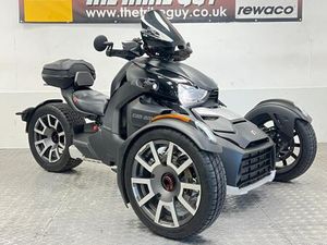 CAN-AM RYKER RALLY 900 AUTOMATIC TRIKE - GREAT SPEC
