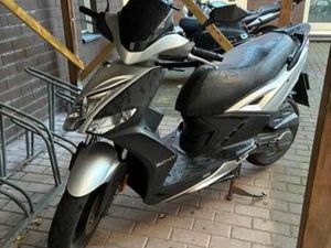 KYMCO AGILITY 16+ SCOOTER/BROMMER — SCOOTERS | KYMCO — MARKTPLAATS