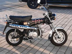 SKYTEAM HONDA DAX 125
