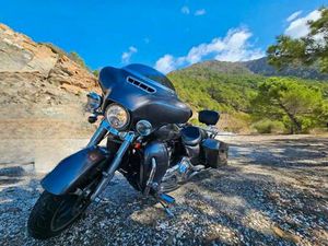 HARLEY DAVIDSON - STREET GLIDE