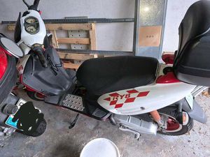 MOTORROLLER KEEWAY RY8 RACING