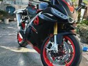 APRILIA RSV4
