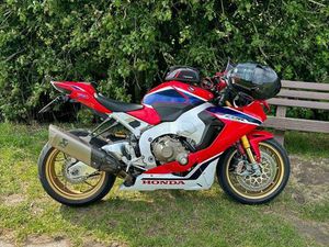 HONDA CBR 1000RR SP SC77 SAMMLERSTÜCK 1HAND NEUWERTIG