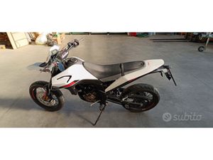 125 MOTARD