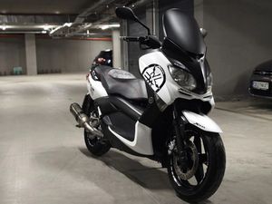 YAMAHA X-MAX →