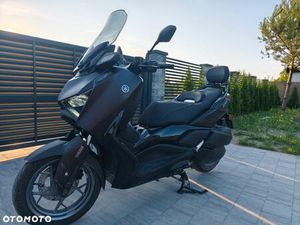 YAMAHA X-MAX