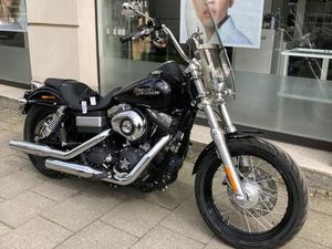 HARLEY-DAVIDSON DYNA STREET BOB