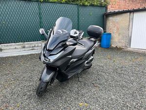 ② HONDA FORZA 125 8125 KM