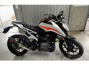 KTM DUKE 390