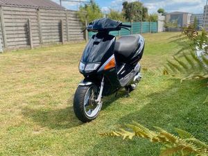 ② APRILLIA SR 50 B PAPS