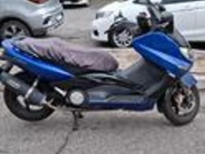 YAMAHA T MAX