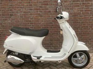 PIAGGIO VESPA LX 50 FL 2T BROM SCOOTER C38 COLLECTOR ITEM — SCOOTERS | VESPA — MARKTPLAATS