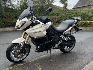 TRIUMPH TIGER 1050