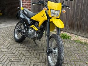 ② SUZUKI DR 125 SM