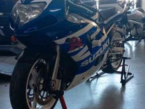 SUZUKI - GSX-R