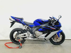 HONDA CBR1000RR FIREBLADE