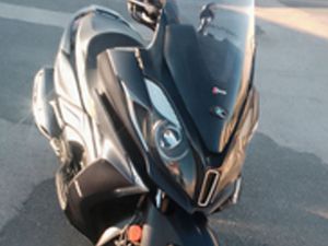 KYMCO 350I CON 2 CASCHI JET OMAGGIO