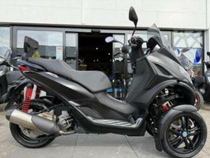 PIAGGIO MP3 300 SPORT HPE EINDJAAR DEAL — MOTOREN | PIAGGIO — MARKTPLAATS