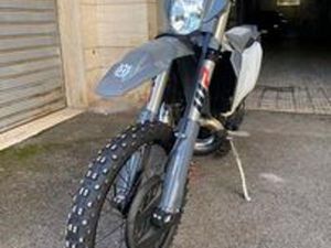 HUSQVARNA TE 300 - 2023