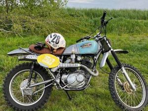 YAMAHA XV 250 VIRAGO