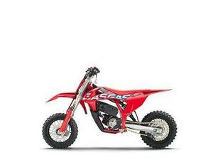 MC-E 3 MODELL 2024 INKL. CHARGER