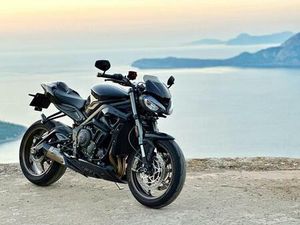 TRIUMPH - TRIUMPH STREET TRIPLE 765