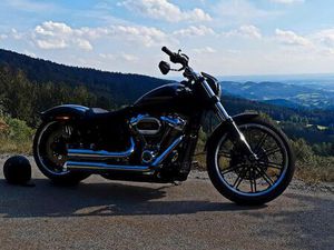 HARLEY-DAVIDSON BREAKOUT FXBRS 114 5HD J&H AIRRIDE