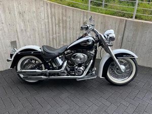 HARLEY-DAVIDSON SOFTAIL DELUXE FLSTN