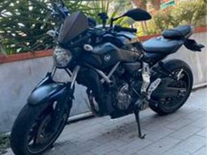YAMAHA MT07 2015