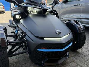 CAN-AM SPYDER F3-S SPECIAL SERIES ZWART