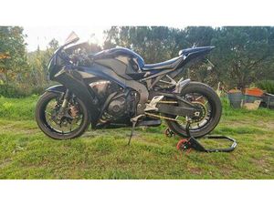 HONDA CBR 1000RR 2014 A DOS NEGROS