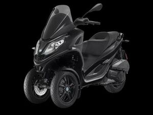 PIAGGIO MP3 300 DEEP BLACK SPECIAL EDITION, 500KM LAUFLEISTUNG