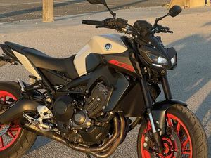 YAMAHA MT09 2021 MAT GRAY MONTE REAL E CARVIDE